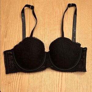 Victoria’s Secret Black Lace Bra NWT